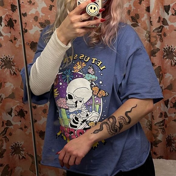 Let us stay here forever skull trippy groovy hot topic oversized tee shirt - Picture 2 of 6